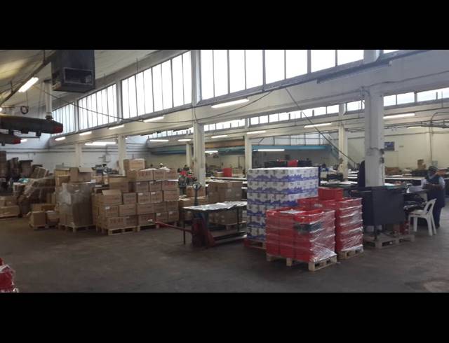 1,895M² FACTORY TO LET IN PAARDEN EILAND